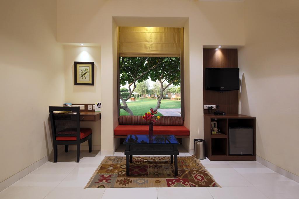Lemon Tree Hotel, Tarudhan Valley, Manesar Gurgáon Kültér fotó