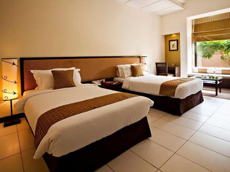 Lemon Tree Hotel, Tarudhan Valley, Manesar Gurgáon Kültér fotó