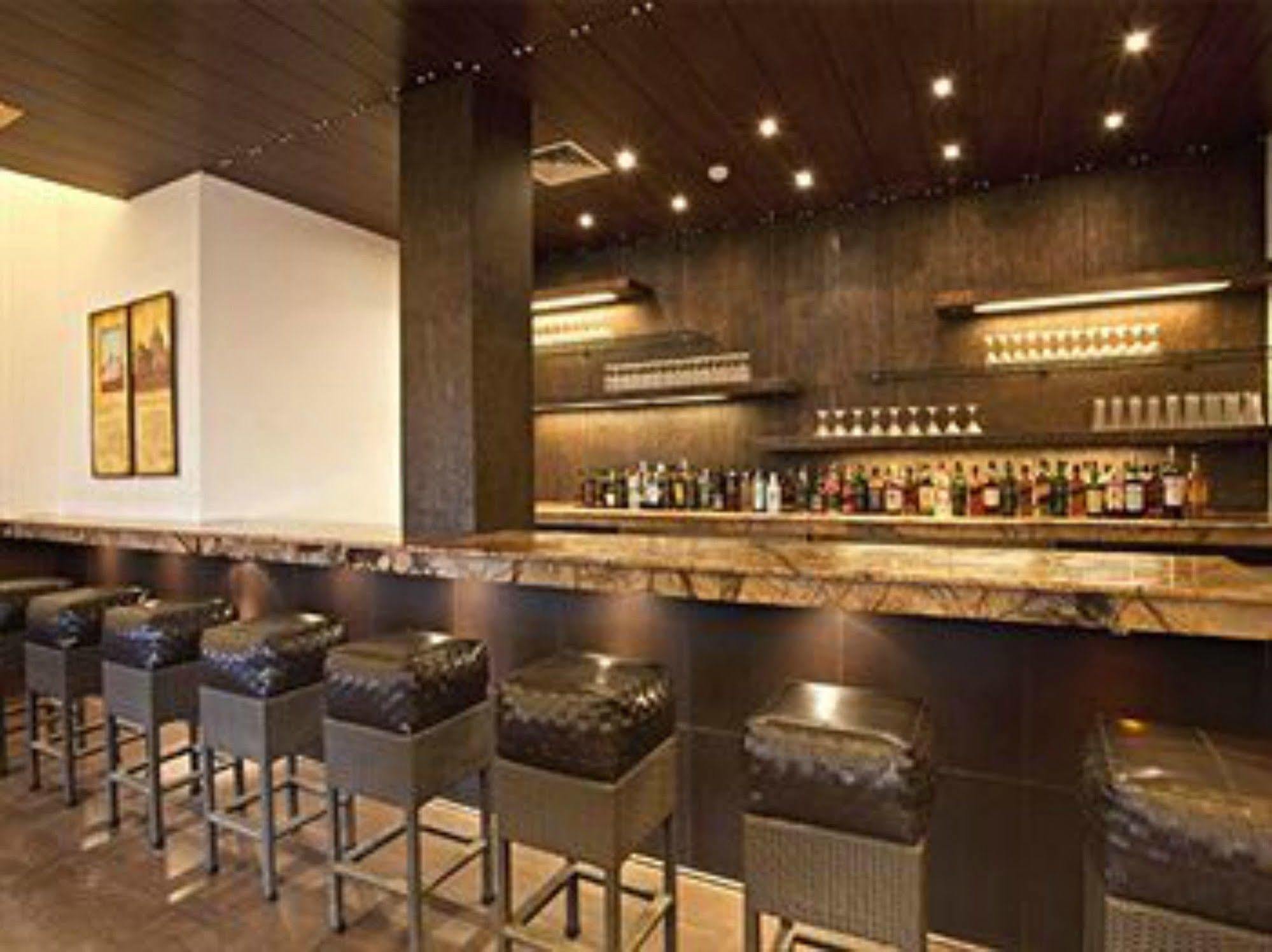 Lemon Tree Hotel, Tarudhan Valley, Manesar Gurgáon Kültér fotó