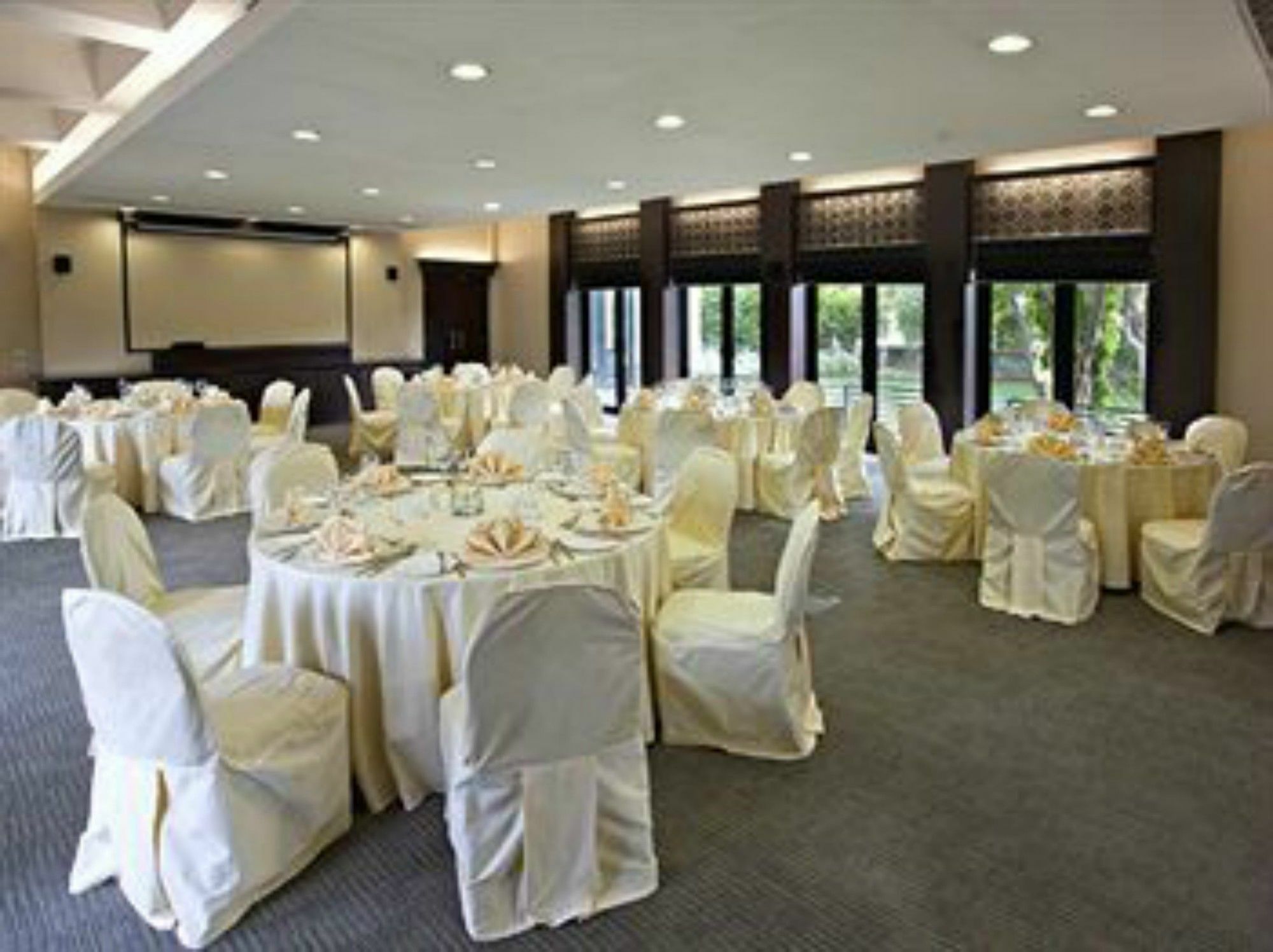 Lemon Tree Hotel, Tarudhan Valley, Manesar Gurgáon Kültér fotó